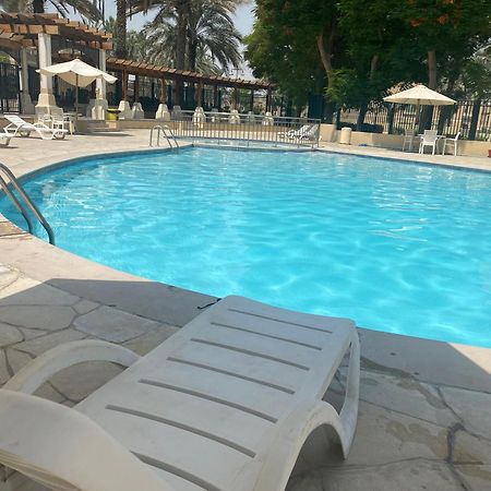 Spacious 4-Bedroom Villa, Children Friendly Dubai Ngoại thất bức ảnh