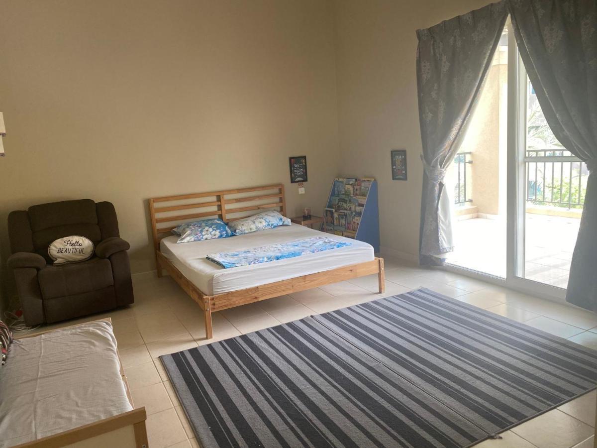 Spacious 4-Bedroom Villa, Children Friendly Dubai Ngoại thất bức ảnh