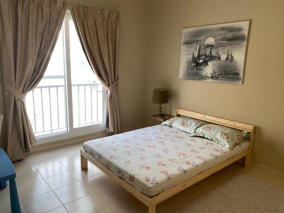 Spacious 4-Bedroom Villa, Children Friendly Dubai Ngoại thất bức ảnh