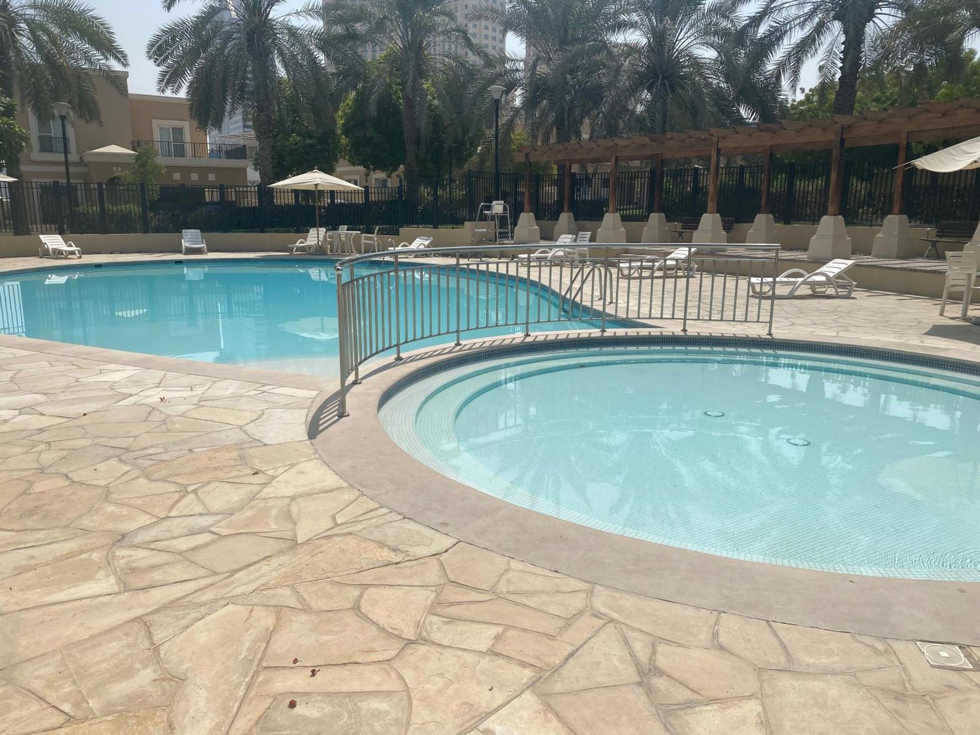 Spacious 4-Bedroom Villa, Children Friendly Dubai Ngoại thất bức ảnh
